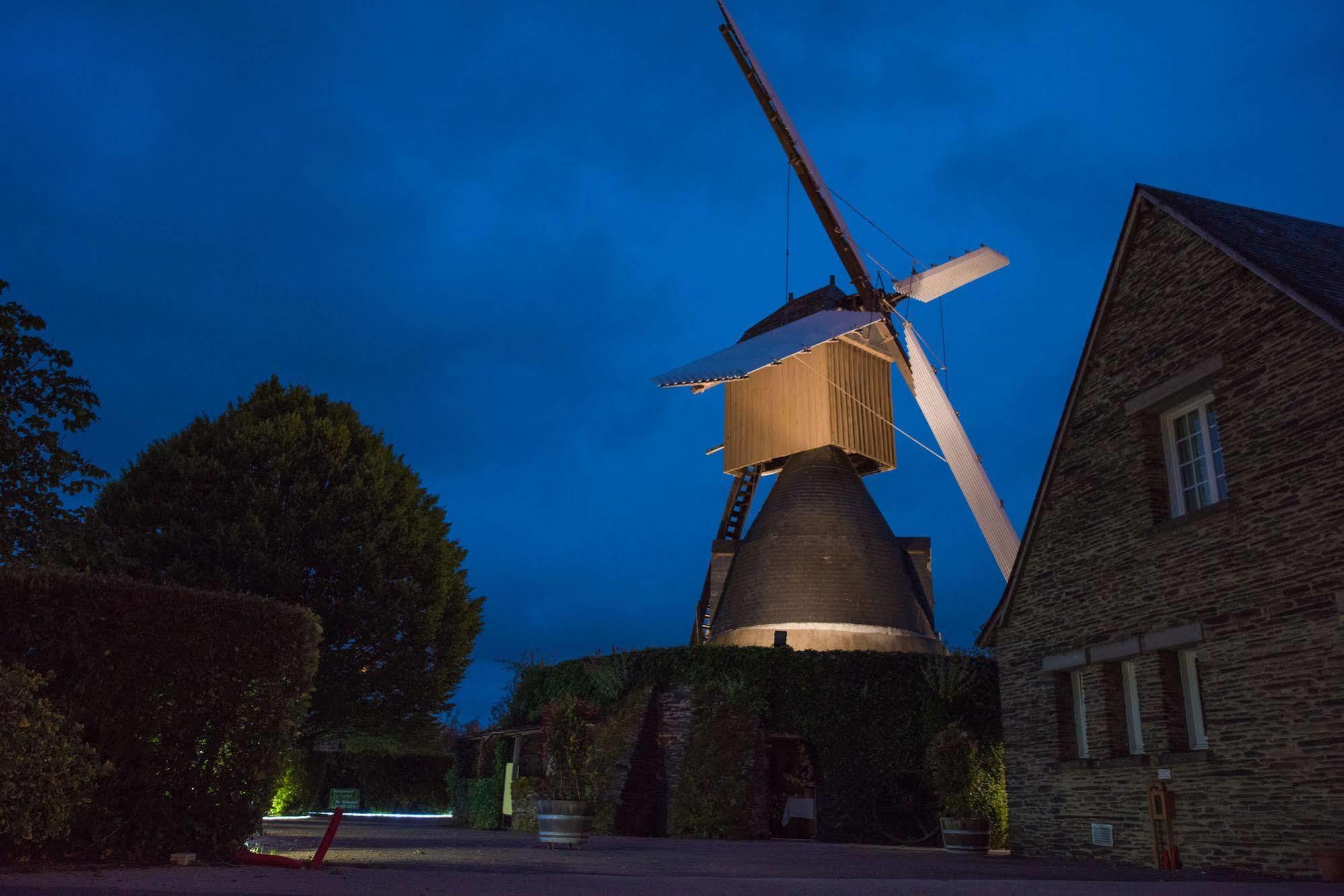 Logis Domaine Du Moulin Cavier Ξενοδοχείο Avrillé Εξωτερικό φωτογραφία